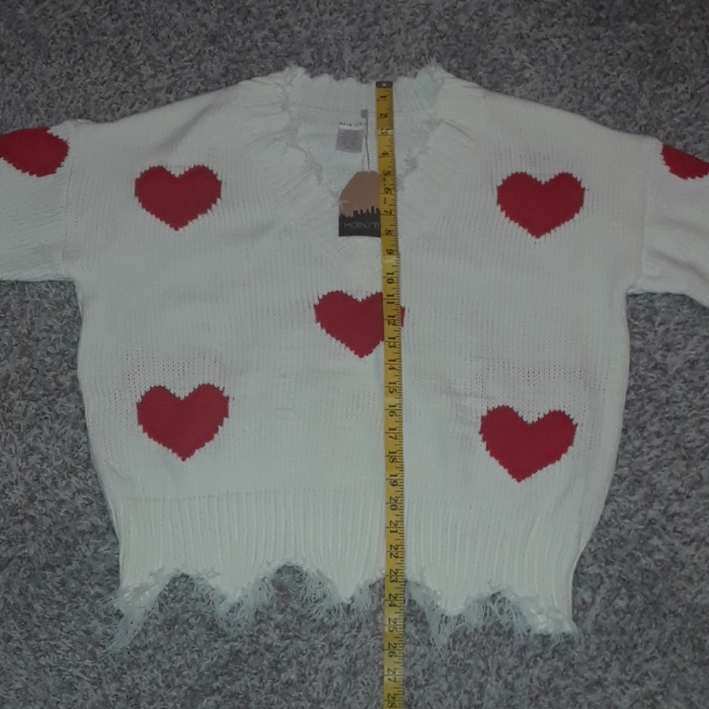 ❤ LAST ONE ❤ SOLD Distressed Heart Sweater Size M - Picture 8 of 8